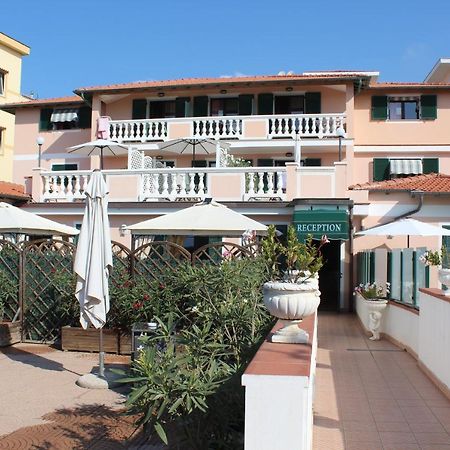 Aparthotel Del Prado Riva Ligure Exterior foto