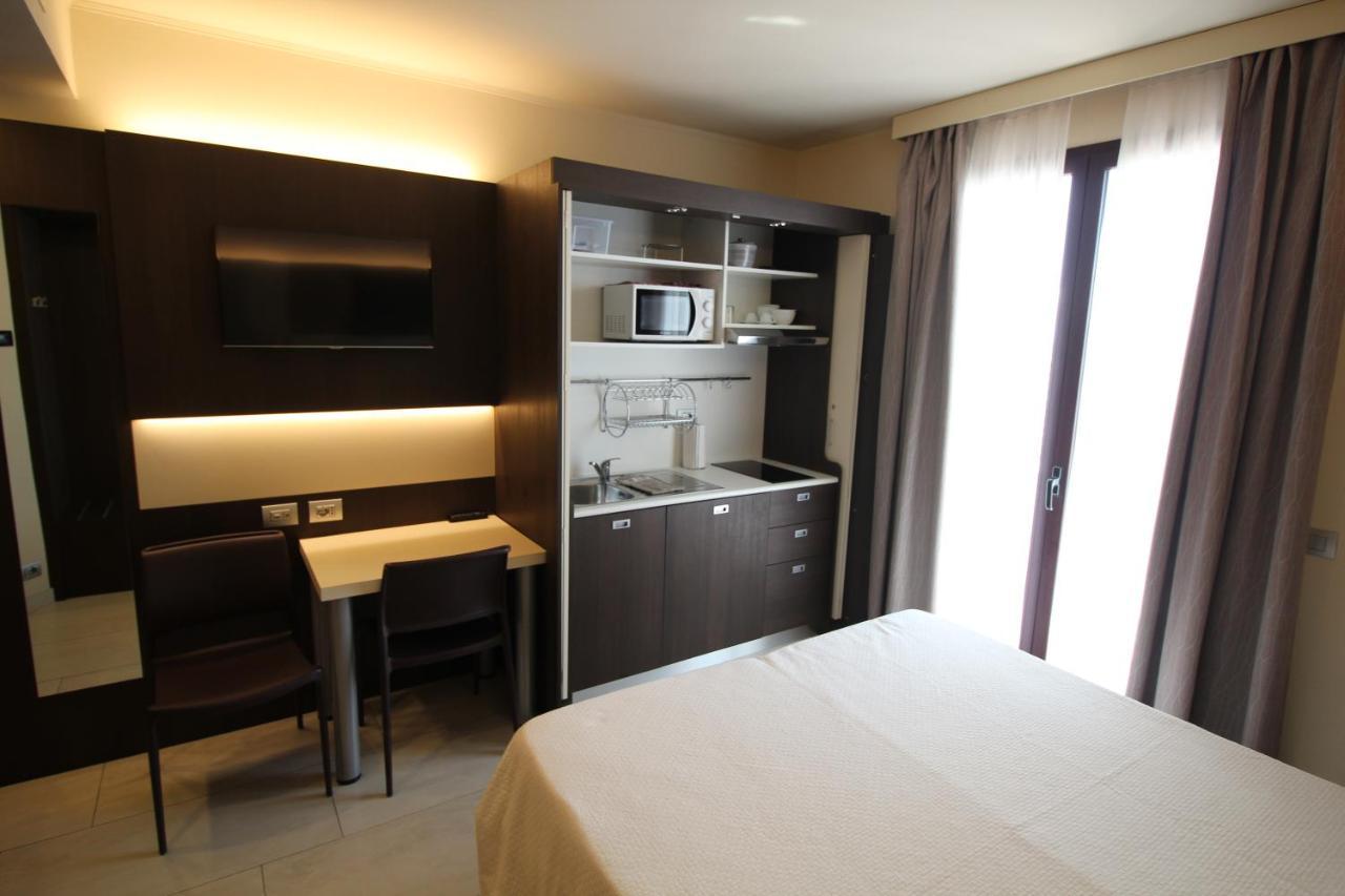 Aparthotel Del Prado Riva Ligure Exterior foto