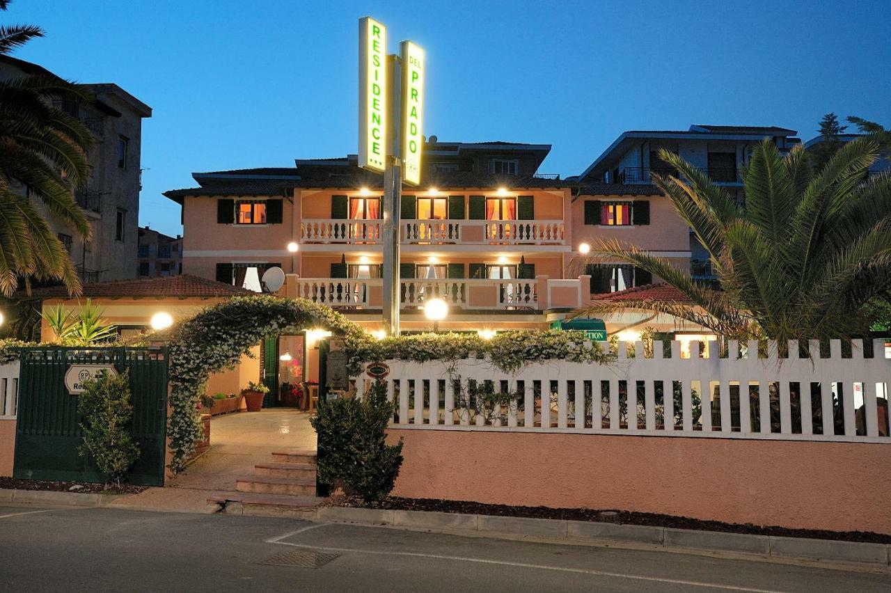 Aparthotel Del Prado Riva Ligure Exterior foto