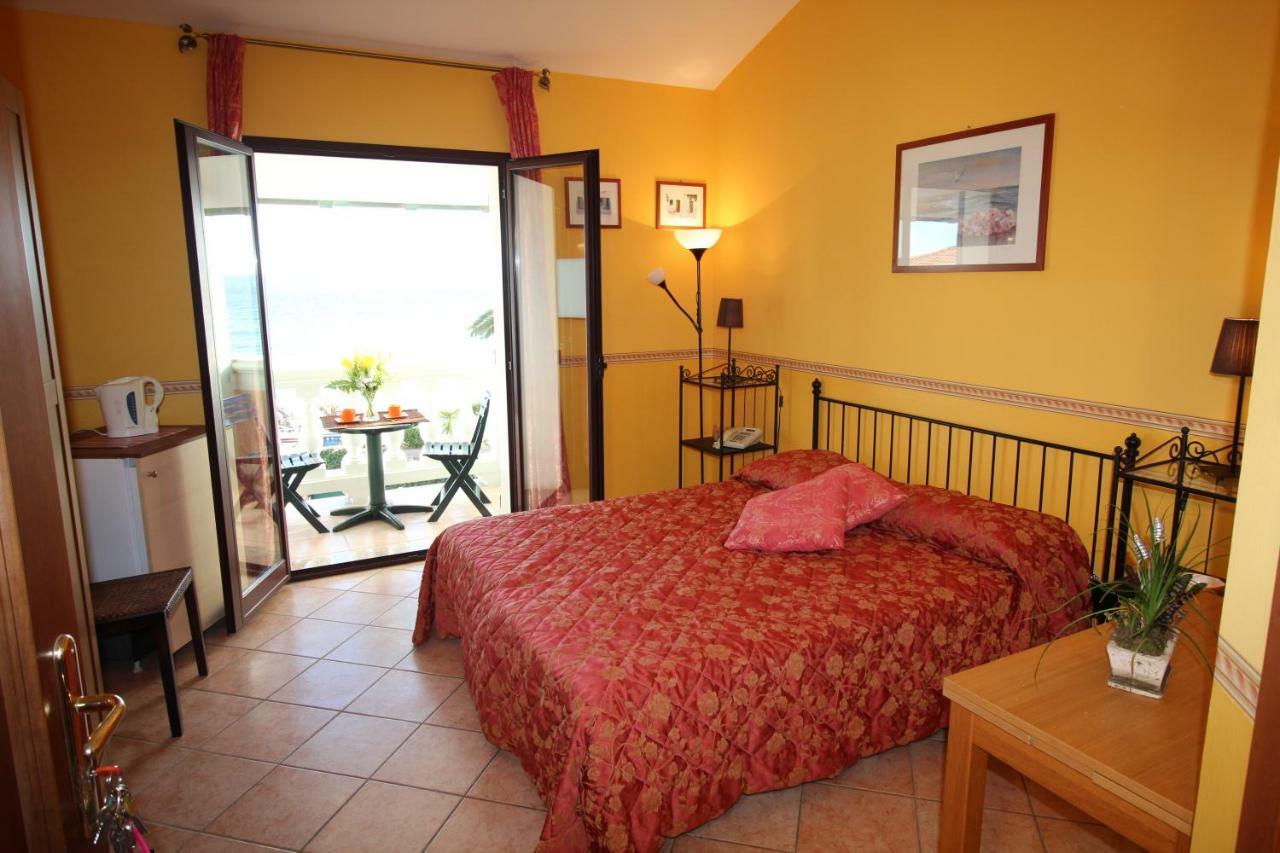 Aparthotel Del Prado Riva Ligure Exterior foto
