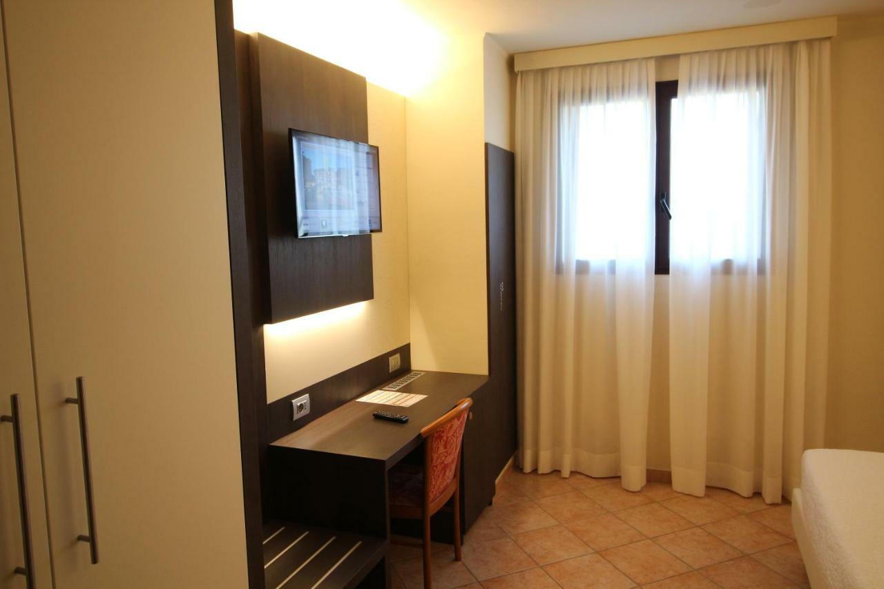 Aparthotel Del Prado Riva Ligure Exterior foto