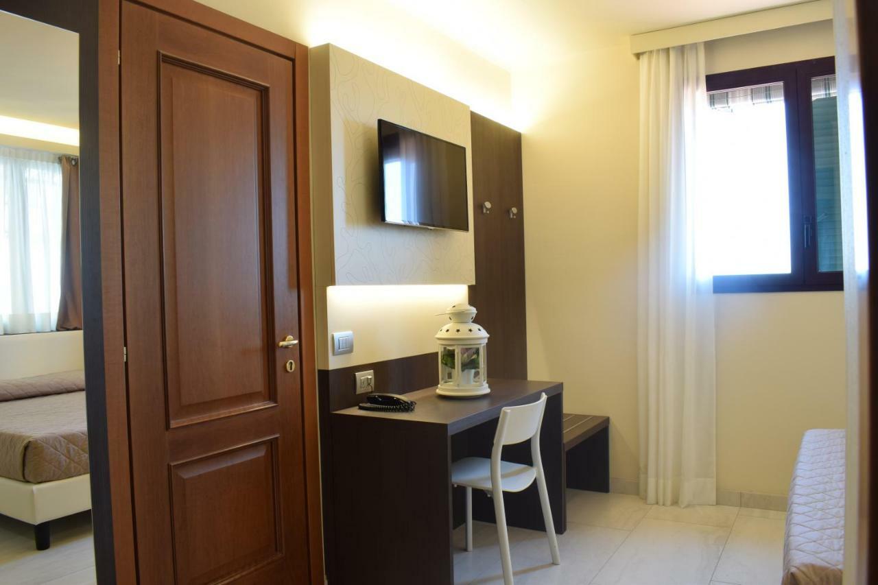 Aparthotel Del Prado Riva Ligure Exterior foto