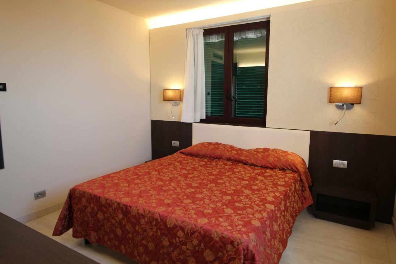 Aparthotel Del Prado Riva Ligure Exterior foto
